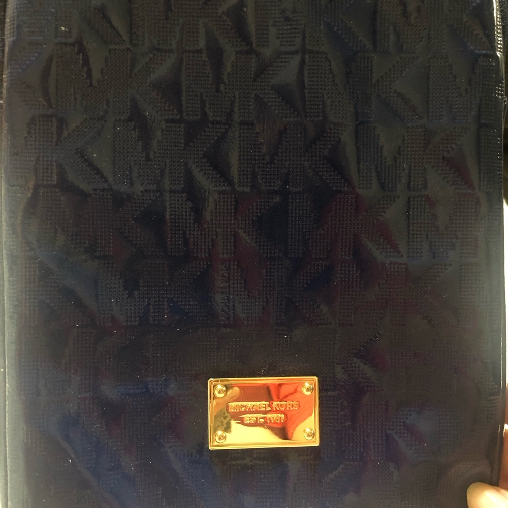 Michael Kors iPad case - Picture 2 of 8